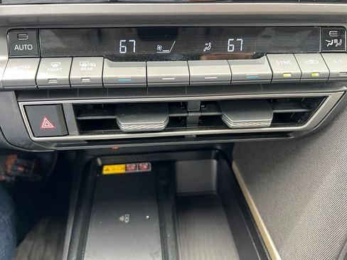 Used 2025 Toyota Camry LE FWD image 33