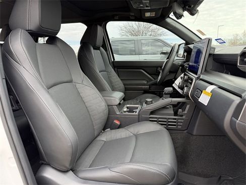 Certified 2025 Toyota 4Runner TRD Off-Road Premium image 32