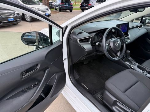 Used 2023 Toyota Corolla LE FWD image 11