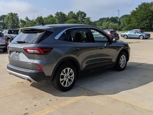 Used 2023 Ford Escape Active w/ Tech Pack #1 AWD/4WD image 3