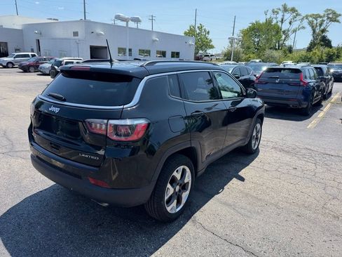Used 2018 Jeep Compass Limited w/ Navigation Group AWD/4WD image 3