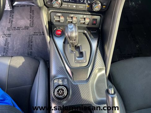 Used 2021 Nissan GT-R Premium AWD/4WD image 10