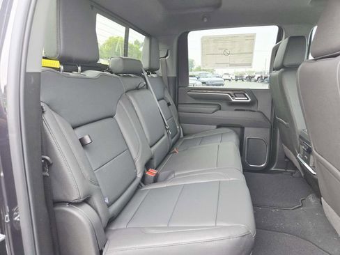 New 2026 GMC Sierra 2500 SLT w/ SLT Premium Package image 15