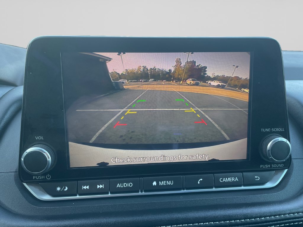 Used 2023 Nissan Rogue S AWD/4WD image 26
