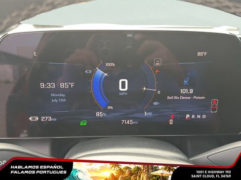 Certified 2025 Chevrolet Equinox EV LT w/ Convenience Package FWD image 17