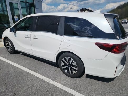 Used 2025 Honda Odyssey EX-L image 5