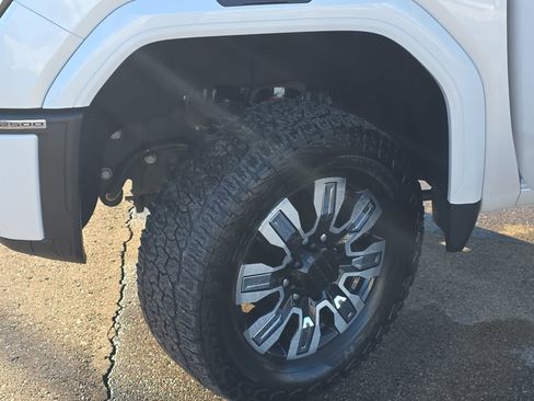 Used 2024 GMC Sierra 2500 Denali w/ Denali Reserve Package image 32