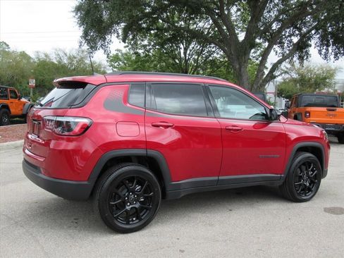 New 2026 Jeep Compass Latitude image 6