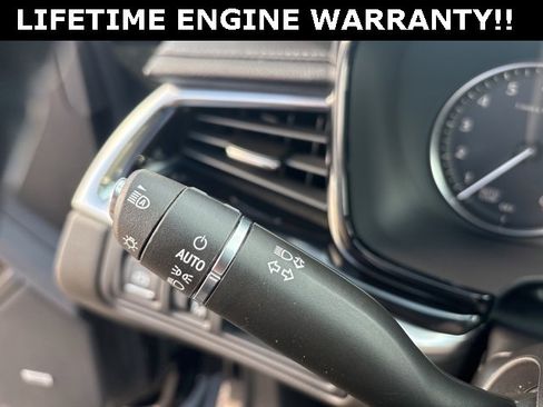 Used 2023 Cadillac XT6 Premium Luxury image 15