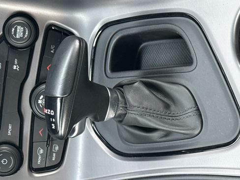 Used 2023 Dodge Challenger SXT RWD image 25