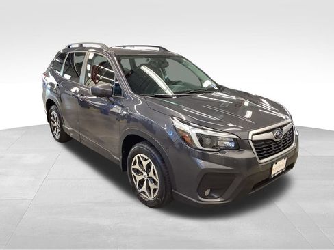 Used 2021 Subaru Forester Premium AWD/4WD image 25