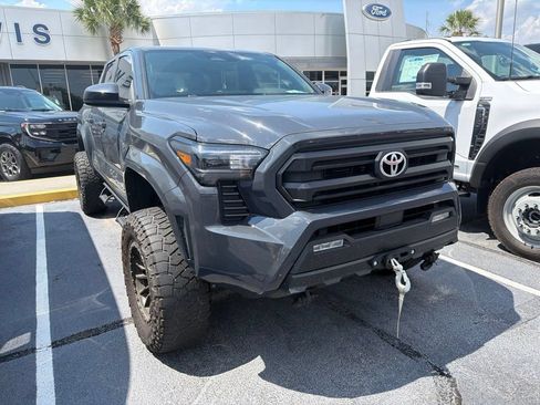 Used 2024 Toyota Tacoma SR5 AWD/4WD image 1