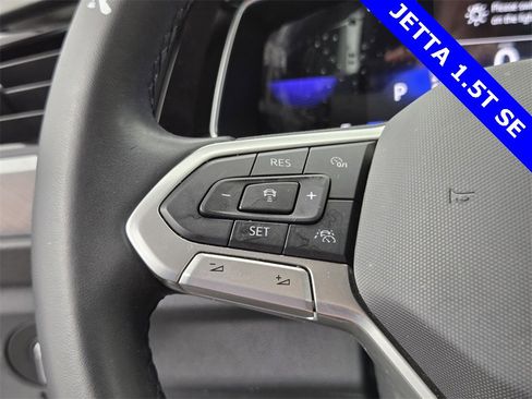 Used 2023 Volkswagen Jetta SE image 26