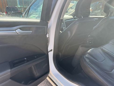 Used 2013 Ford Fusion Energi Titanium w/ Driver Assist Pkg image 22