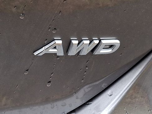 Used 2020 Nissan Rogue Sport S image 29