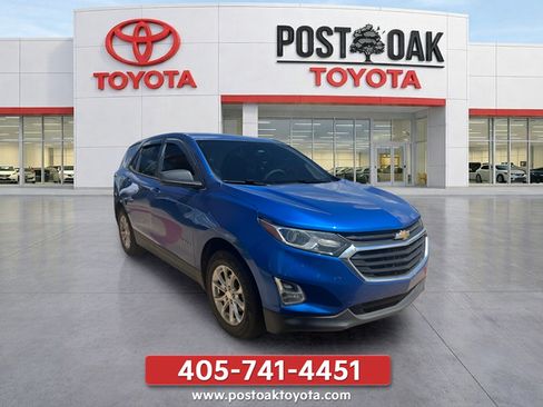 Used 2019 Chevrolet Equinox LS FWD image 4