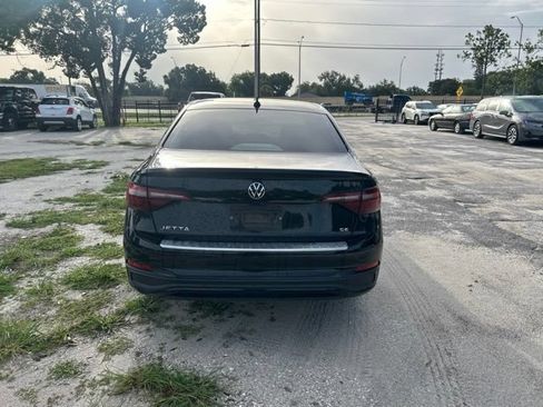 Used 2023 Volkswagen Jetta SE w/ Panoramic Sunroof Package FWD image 18