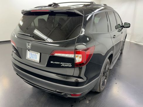 Certified 2022 Honda Pilot Black Edition image 9