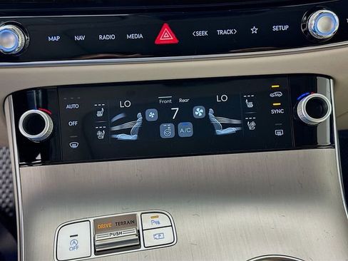 New 2026 Genesis GV70 2.5T Advanced AWD/4WD image 14
