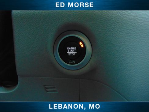 Used 2023 Chrysler Pacifica Touring-L image 26