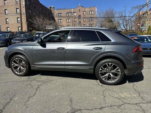 Used 2023 Audi Q8 Premium Plus w/ Premium Plus Package AWD/4WD image 3