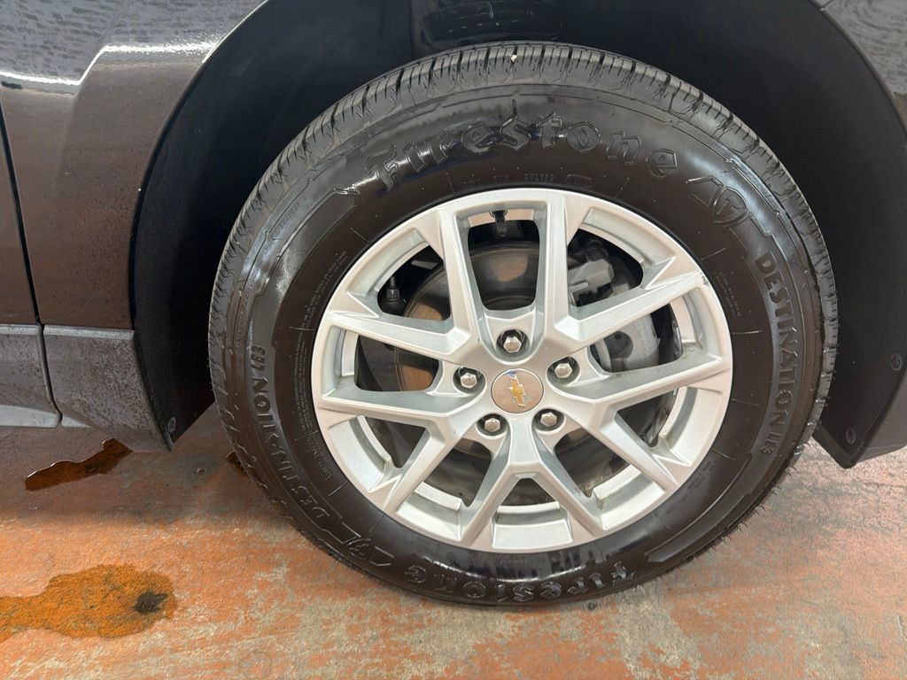Used 2024 Chevrolet Equinox LT AWD/4WD image 11