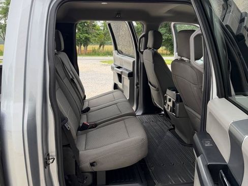 Used 2021 Ford F250 XLT w/ XLT Premium Package AWD/4WD image 14