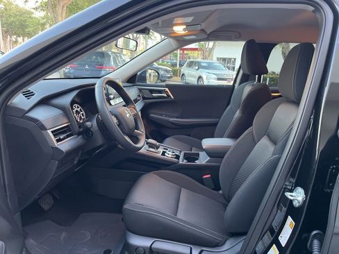 Used 2024 Mitsubishi Outlander ES image 5