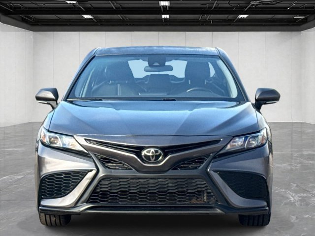 Used 2023 Toyota Camry SE FWD image 2