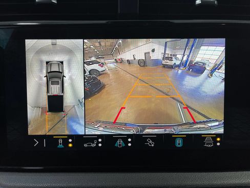 Used 2022 GMC Sierra 1500 AT4 w/ AT4 Premium Package AWD/4WD image 10