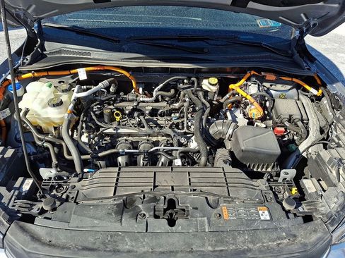 Used 2024 Ford Escape SE image 28