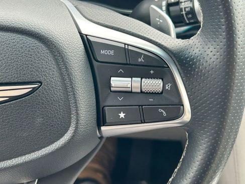 Used 2024 Genesis G70 2.5T image 35