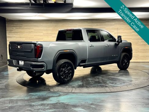 Used 2025 GMC Sierra 2500 AT4 w/ AT4 Premium Plus Package AWD/4WD image 19