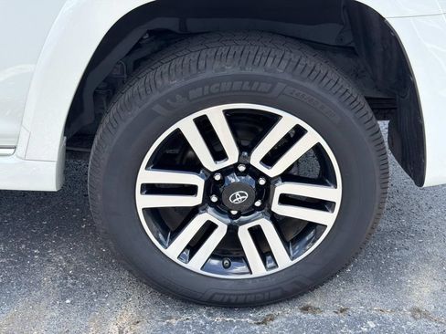 Used 2021 Toyota 4Runner Limited AWD/4WD image 10