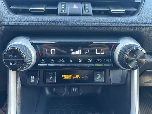Used 2019 Toyota RAV4 XSE w/ All Weather Liner Package AWD/4WD image 18