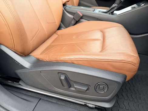 Used 2019 Audi Q3 2.0T Premium Plus w/ Premium Plus Package image 13