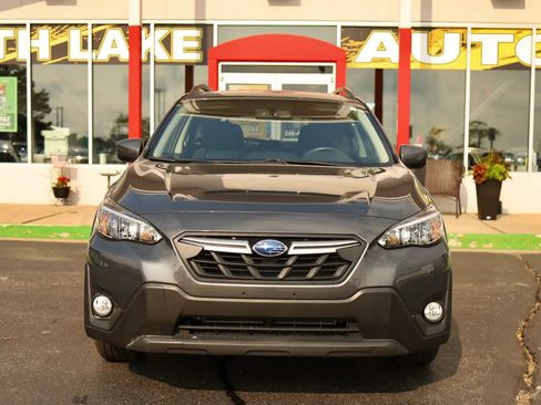 Used 2022 Subaru Crosstrek 2.0i Premium AWD/4WD image 2