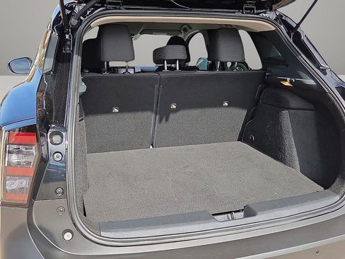 Used 2025 Nissan Kicks S image 8