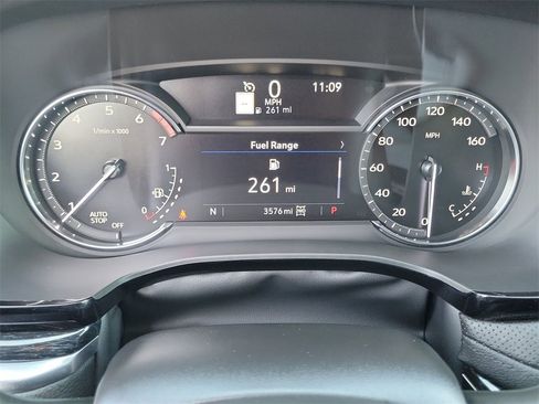 Used 2025 Cadillac XT5 Premium Luxury image 12