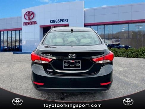 Used 2015 Hyundai Elantra SE w/ Option Group 02 image 4