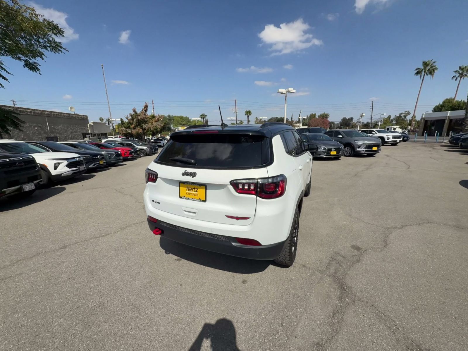 Used 2025 Jeep Compass Trailhawk AWD/4WD image 14