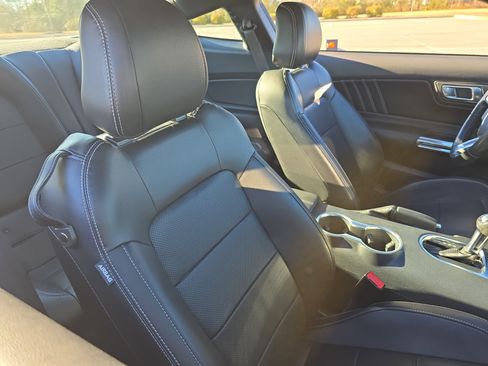 Used 2022 Ford Mustang Premium image 10