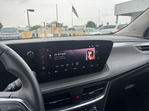 Used 2025 Buick Encore GX Preferred FWD image 20