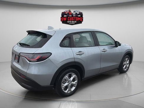 Used 2025 Honda HR-V LX image 7