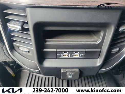 Used 2025 RAM 2500 Laramie w/ Night Edition AWD/4WD image 14
