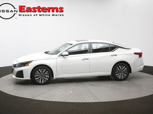 Used 2023 Nissan Altima 2.5 SV w/ SV Premium Package AWD/4WD image 59