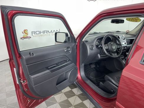 Used 2017 Jeep Patriot High Altitude AWD/4WD image 17