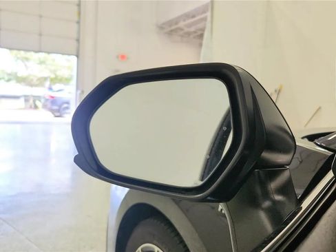 Used 2021 Toyota Camry SE FWD image 20
