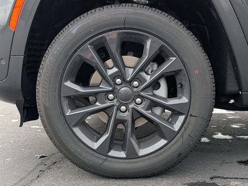 New 2026 Jeep Grand Cherokee Limited AWD/4WD image 4