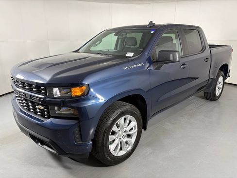 Used 2020 Chevrolet Silverado 1500 Custom w/ Custom Value Package RWD image 4